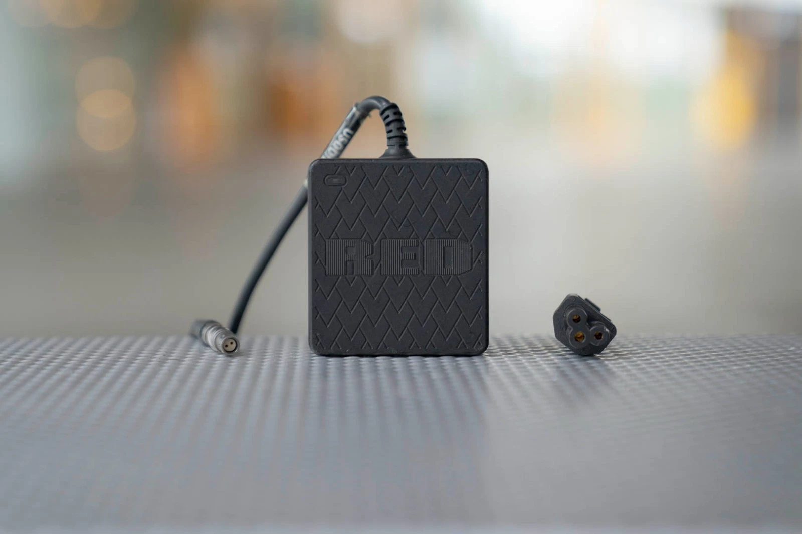 RED KOMODO 45-W-Netzteil